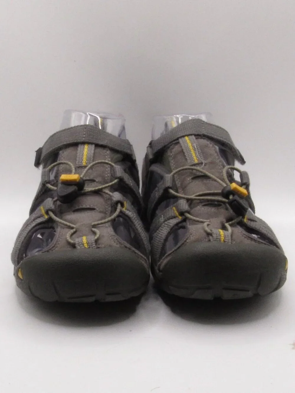 Keen Dark Gray Newport H2 Boys Sandals Size 4 Waterproof Very Good Condition